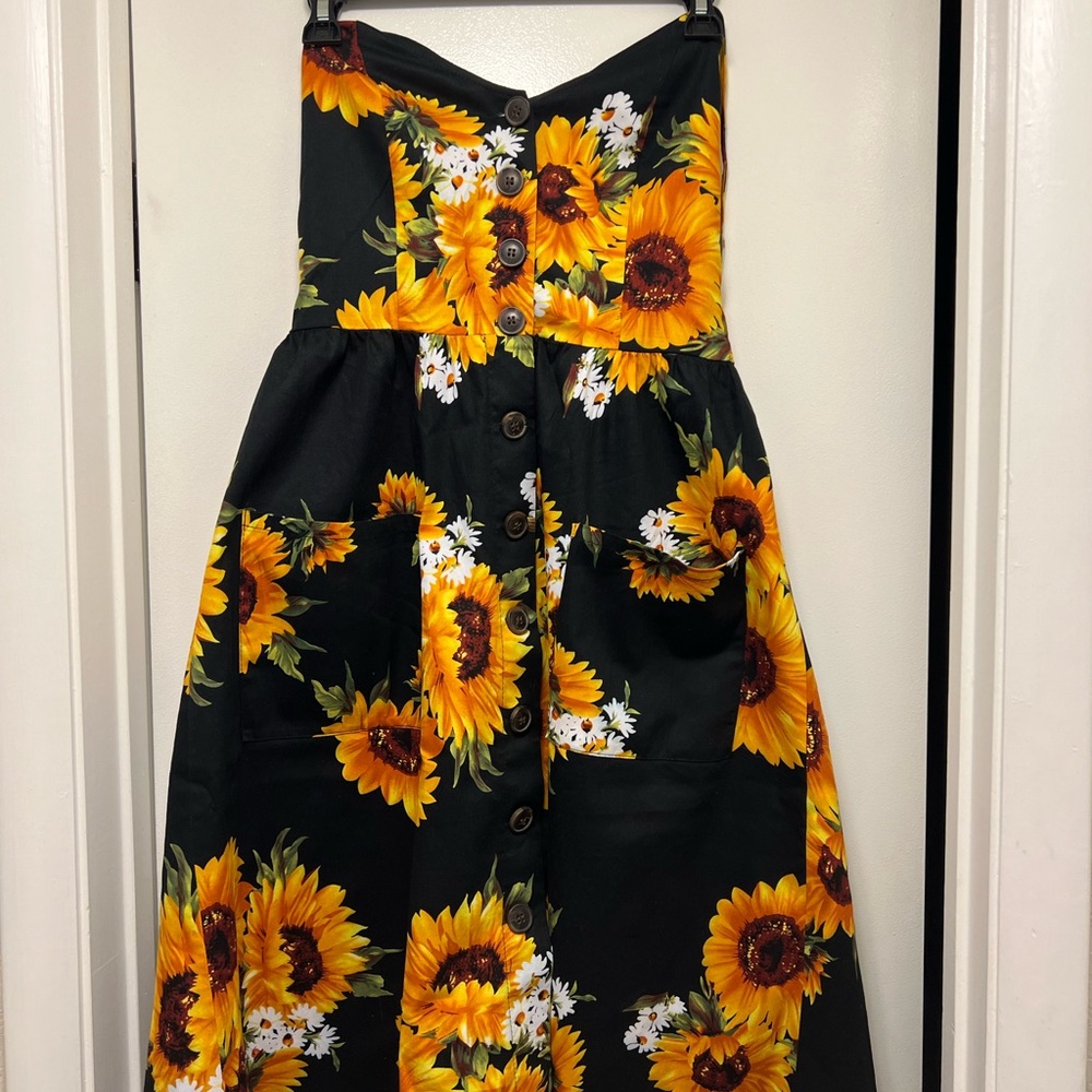 Simple Sunflower Button-Front Dress